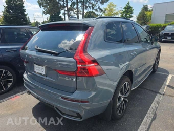 2024 Volvo XC60 B5 Ultimate Dark Theme - miniatura 3