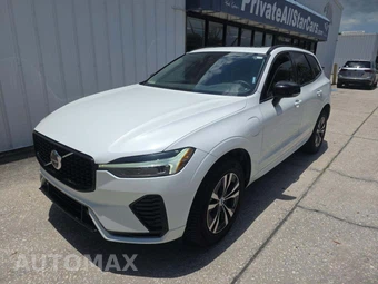 2024 Volvo XC60 Recharge Plug-In Hybrid T8 Core Dark Theme