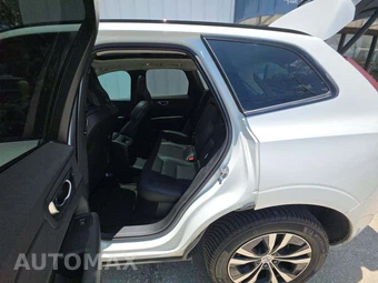 2024 Volvo XC60 Recharge Plug-In Hybrid T8 Core Dark Theme - miniatura 11