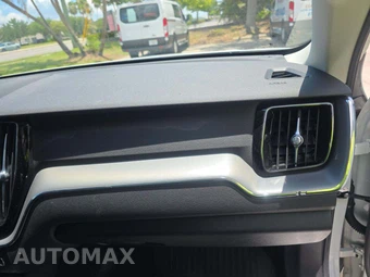 2024 Volvo XC60 Recharge Plug-In Hybrid T8 Core Dark Theme - miniatura 17