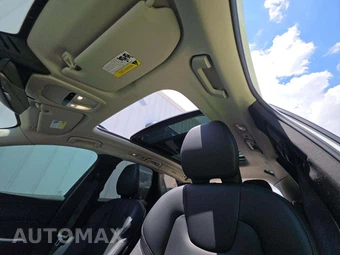 2024 Volvo XC60 Recharge Plug-In Hybrid T8 Core Dark Theme - miniatura 9