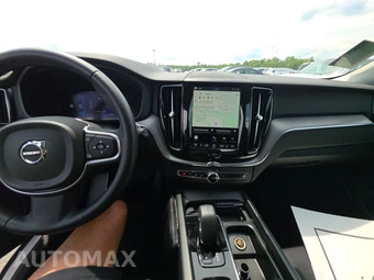 2024 Volvo XC60 Recharge Plug-In Hybrid T8 Core Dark Theme - miniatura 11
