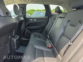 2024 Volvo XC60 Recharge Plug-In Hybrid T8 Core Dark Theme - miniatura 13