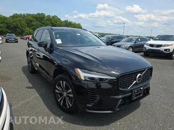 2024 Volvo XC60 Recharge Plug-In Hybrid T8 Core Dark Theme - miniatura 3