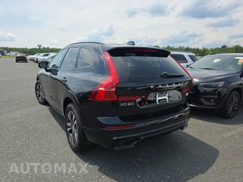 2024 Volvo XC60 Recharge Plug-In Hybrid T8 Core Dark Theme - miniatura 6