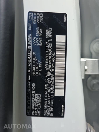 2024 Volvo XC60 Recharge Plug-In Hybrid T8 Core Dark Theme - miniatura 15