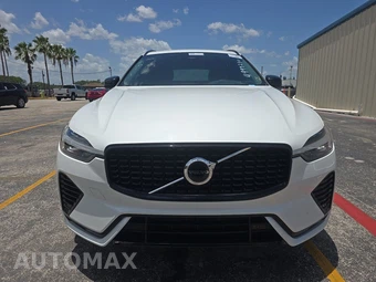 2024 Volvo XC60 Recharge Plug-In Hybrid T8 Core Dark Theme - miniatura 2