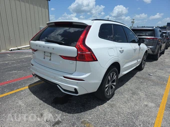 2024 Volvo XC60 Recharge Plug-In Hybrid T8 Core Dark Theme - miniatura 4