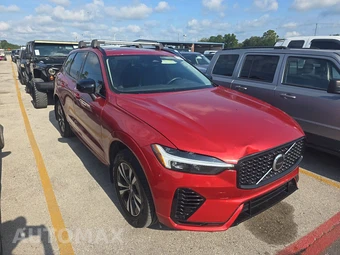 2024 Volvo XC60 Recharge Plug-In Hybrid T8 Core Dark Theme - miniatura 3