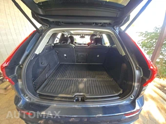 2024 Volvo XC60 Recharge Plug-In Hybrid T8 Core Dark Theme - miniatura 14