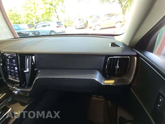 2024 Volvo XC60 Recharge Plug-In Hybrid T8 Core Dark Theme - miniatura 19