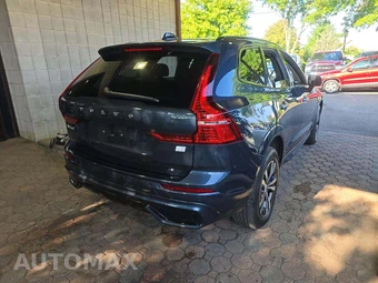 2024 Volvo XC60 Recharge Plug-In Hybrid T8 Core Dark Theme - miniatura 3