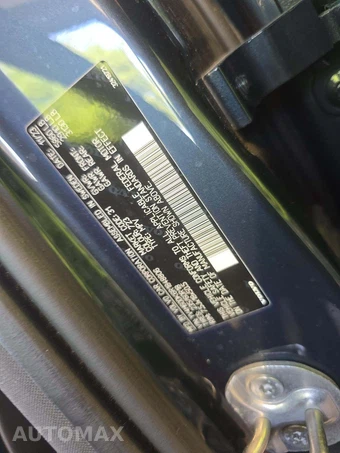 2024 Volvo XC60 Recharge Plug-In Hybrid T8 Core Dark Theme - miniatura 5