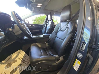 2024 Volvo XC60 Recharge Plug-In Hybrid T8 Core Dark Theme - miniatura 6