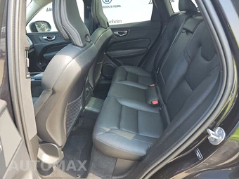 2024 Volvo XC60 Recharge Plug-In Hybrid T8 Core Dark Theme - miniatura 13