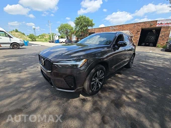2024 Volvo XC60 Recharge Plug-In Hybrid T8 Core Dark Theme