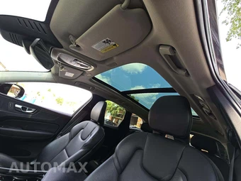 2024 Volvo XC60 Recharge Plug-In Hybrid T8 Core Dark Theme - miniatura 11