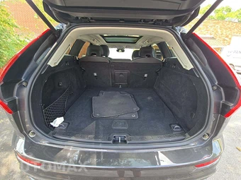 2024 Volvo XC60 Recharge Plug-In Hybrid T8 Core Dark Theme - miniatura 14