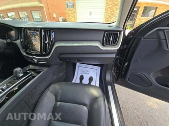 2024 Volvo XC60 Recharge Plug-In Hybrid T8 Core Dark Theme - miniatura 19