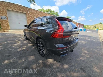 2024 Volvo XC60 Recharge Plug-In Hybrid T8 Core Dark Theme - miniatura 2