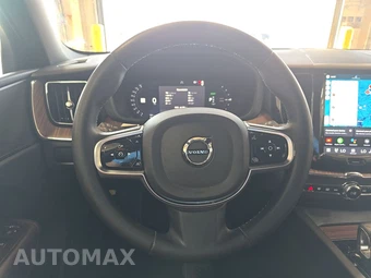 2024 Volvo XC60 Recharge Plug-In Hybrid T8 Plus Dark Theme - miniatura 10