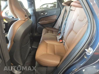 2024 Volvo XC60 Recharge Plug-In Hybrid T8 Plus Dark Theme - miniatura 13