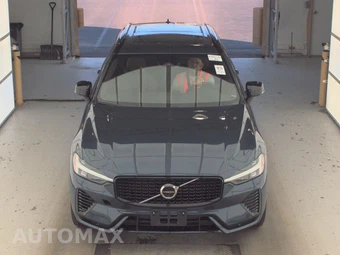 2024 Volvo XC60 Recharge Plug-In Hybrid T8 Plus Dark Theme - miniatura 2