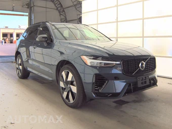 2024 Volvo XC60 Recharge Plug-In Hybrid T8 Plus Dark Theme - miniatura 3