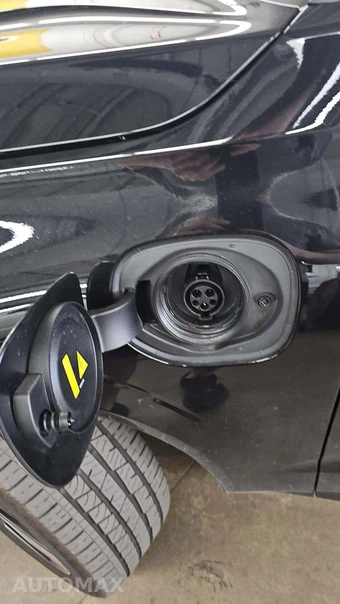2024 Volvo XC60 Recharge Plug-In Hybrid T8 Plus Dark Theme - miniatura 17