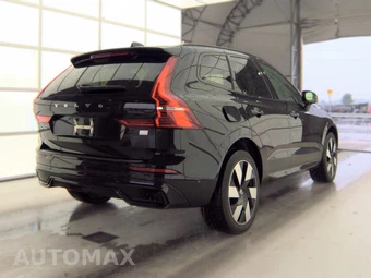 2024 Volvo XC60 Recharge Plug-In Hybrid T8 Plus Dark Theme - miniatura 4
