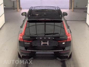 2024 Volvo XC60 Recharge Plug-In Hybrid T8 Plus Dark Theme - miniatura 5