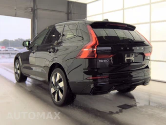 2024 Volvo XC60 Recharge Plug-In Hybrid T8 Plus Dark Theme - miniatura 6