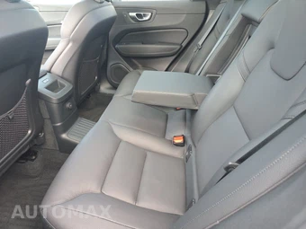 2024 Volvo XC60 Recharge Plug-In Hybrid T8 Plus Dark Theme - miniatura 13