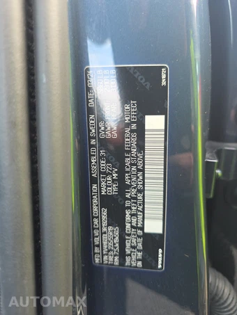 2024 Volvo XC60 Recharge Plug-In Hybrid T8 Plus Dark Theme - miniatura 14