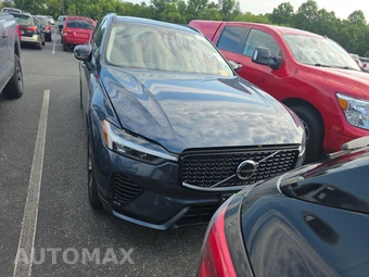 2024 Volvo XC60 Recharge Plug-In Hybrid T8 Plus Dark Theme - miniatura 2