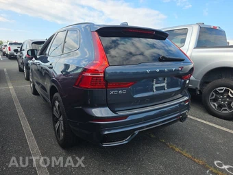 2024 Volvo XC60 Recharge Plug-In Hybrid T8 Plus Dark Theme - miniatura 6