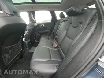 2024 Volvo XC60 Recharge Plug-In Hybrid T8 Plus Dark Theme - miniatura 13