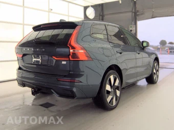 2024 Volvo XC60 Recharge Plug-In Hybrid T8 Plus Dark Theme - miniatura 4