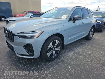 2024 Volvo XC60 Recharge Plug-In Hybrid T8 Plus Dark Theme