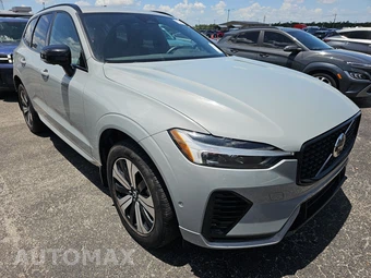 2024 Volvo XC60 Recharge Plug-In Hybrid T8 Plus Dark Theme - miniatura 3