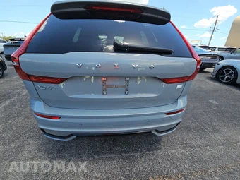 2024 Volvo XC60 Recharge Plug-In Hybrid T8 Plus Dark Theme - miniatura 5