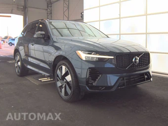2024 Volvo XC60 Recharge Plug-In Hybrid T8 Plus Dark Theme - miniatura 3