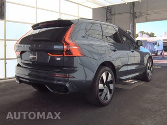 2024 Volvo XC60 Recharge Plug-In Hybrid T8 Plus Dark Theme - miniatura 4