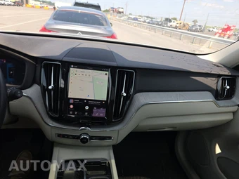 2024 Volvo XC60 Recharge Plug-In Hybrid T8 Plus Dark Theme - miniatura 11