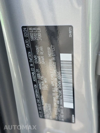 2024 Volvo XC60 Recharge Plug-In Hybrid T8 Plus Dark Theme - miniatura 14