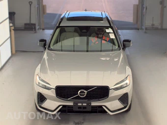 2024 Volvo XC60 Recharge Plug-In Hybrid T8 Plus Dark Theme - miniatura 2