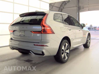 2024 Volvo XC60 Recharge Plug-In Hybrid T8 Plus Dark Theme - miniatura 4