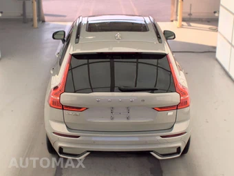 2024 Volvo XC60 Recharge Plug-In Hybrid T8 Plus Dark Theme - miniatura 5