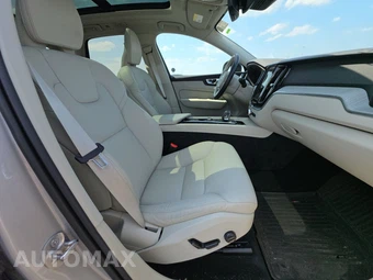 2024 Volvo XC60 Recharge Plug-In Hybrid T8 Plus Dark Theme - miniatura 8