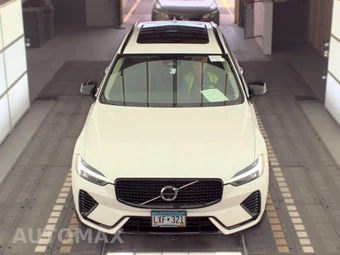 2024 Volvo XC60 Recharge Plug-In Hybrid T8 Plus Dark Theme - miniatura 2